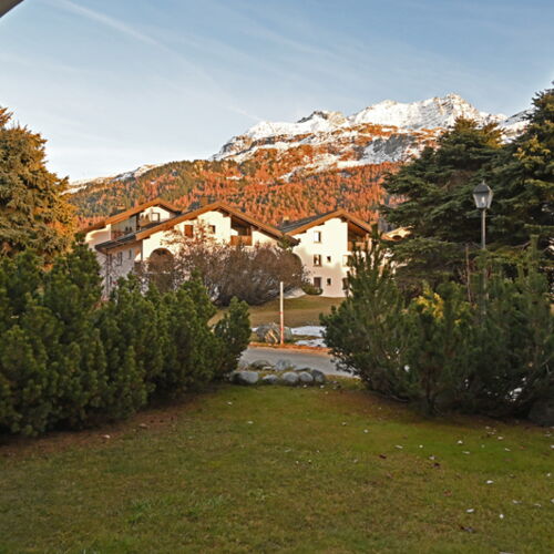 Attractive 3.5-room apartment with view of the Sils lake plain