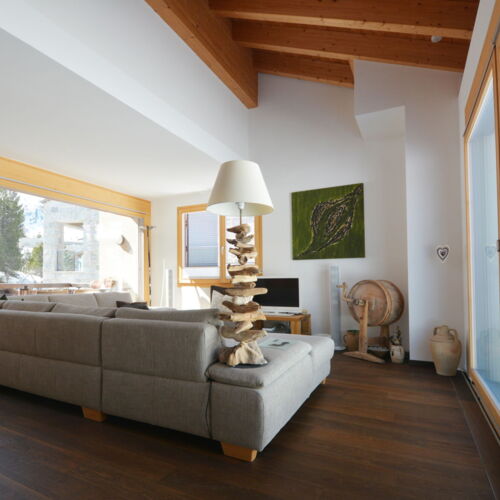 Moderne und stilvolle 4.5-Zimmer Dachmaisonette-Wohnung in Maloja