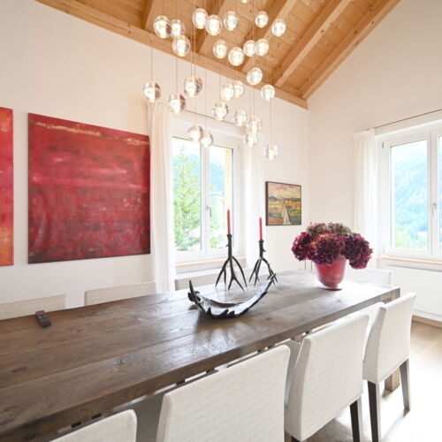 Moderne Dachmaisonette-Wohnung mit eindrücklicher Aussicht in Pontresina