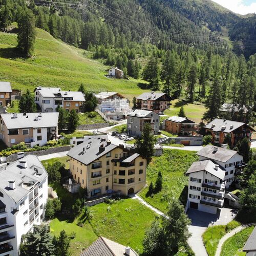 Sehr gepflegte 3.5-Zimmerwohnung mit fantastischem Bergpanorama