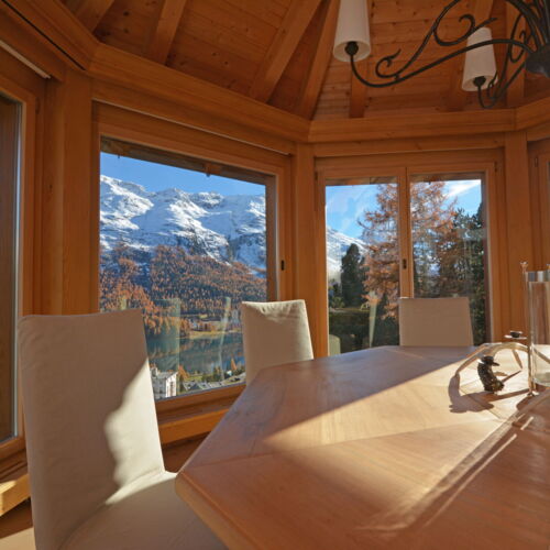 Prime location in St. Moritz-Dorf - 4.5 room flat with stunning views